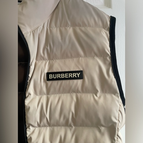 Burberry Vest (Large) - Picture 2 of 12